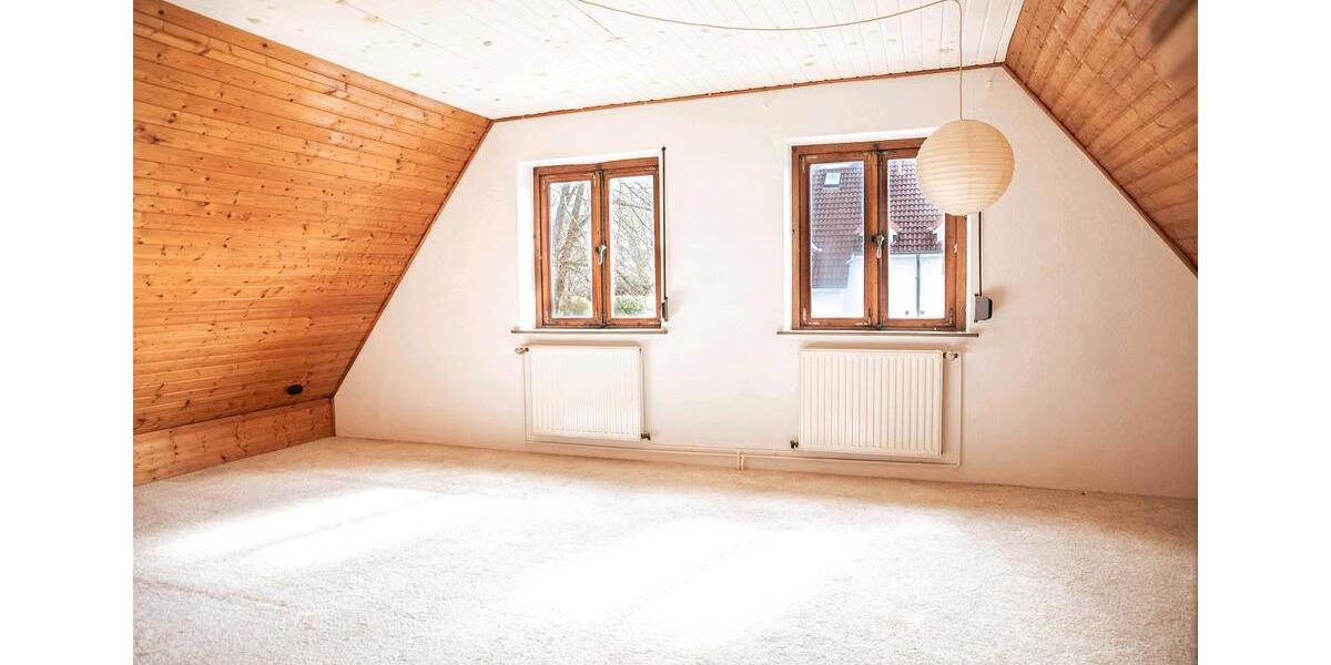 Dachgeschoßwohnung Achim - 2 Zimmer, 100 m&sup2;, 1.100&euro; | Angebot:25943327