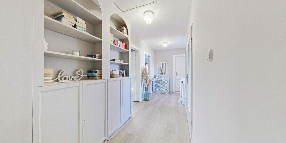 Einfamilienhaus Delmenhorst Mitte - 6 Zimmer, 230 m&sup2;, 669.000&euro; | Angebot:25798701