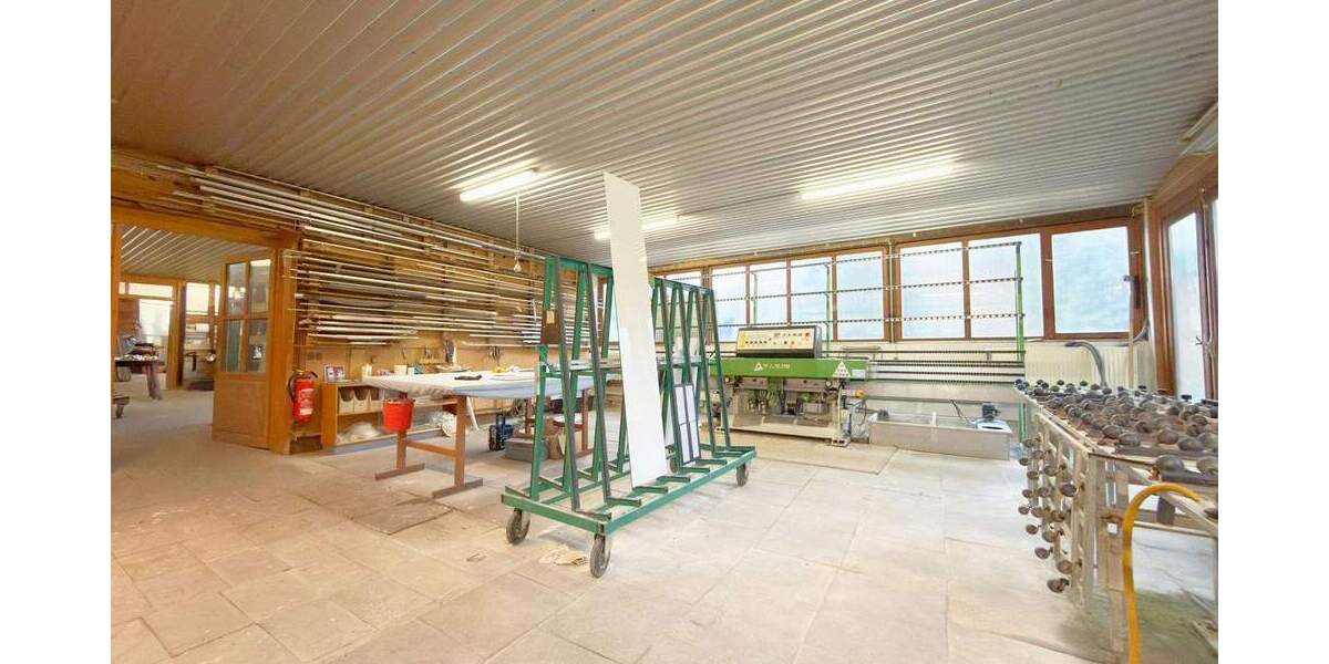 Gewerbeobjekt Bremen Kirchhuchting - 8 Zimmer, 451 m&sup2;, 389.000&euro; | Angebot:25771365