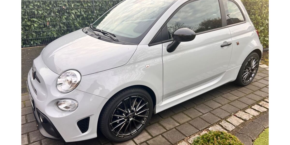Abarth 695C 8.794 km 28.712 &euro; Bremen 28213