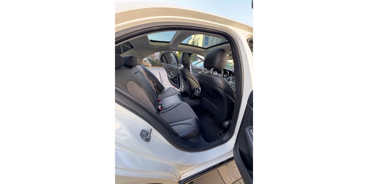 Mercedes-Benz C 250 99.500 km 20.990 &euro; Bremen 28207