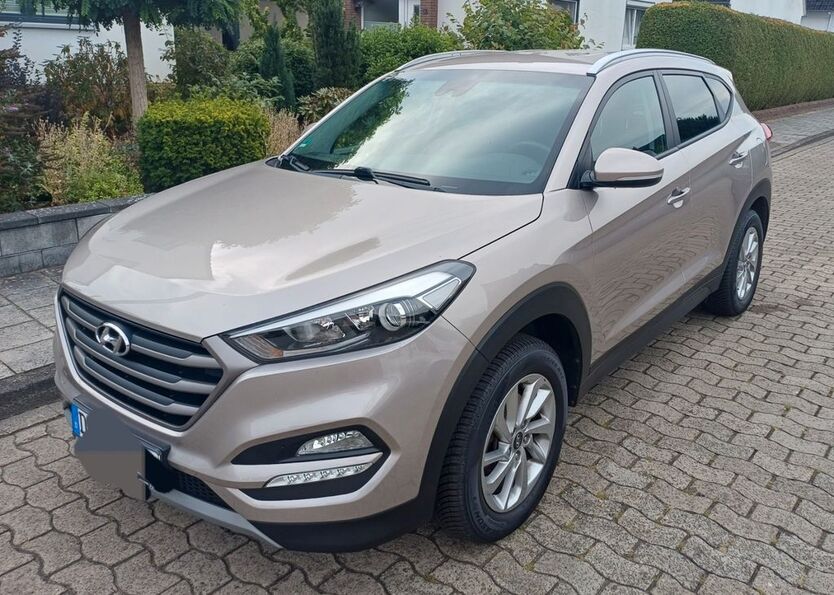 Hyundai TUCSON 70.300 km 12.990 € Delmenhorst 27751