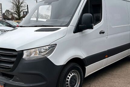 Mercedes-Benz Sprinter 99.000 km 18.900 &euro; Bremen 28259