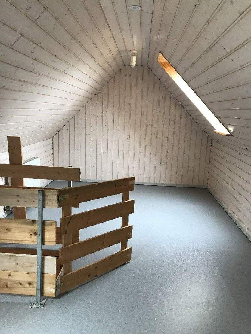 gemütliche 3-Zimmer-Wohnung im DG mit ausgebautem Dachboden 3 zimmer