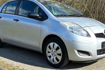 Toyota Yaris 96.000 km 3.790 &euro; Bremen 28197
