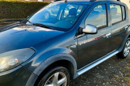 Dacia Sandero 180.000 km 2.500 &euro; Bremen 28199