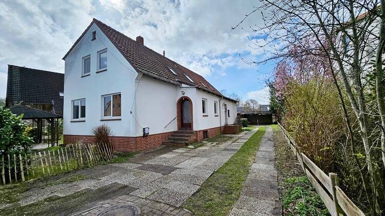 Doppelhaushälfte Grasberg - 9 Zimmer, 180 m&sup2;, 299.000&euro; | Angebot:25998715