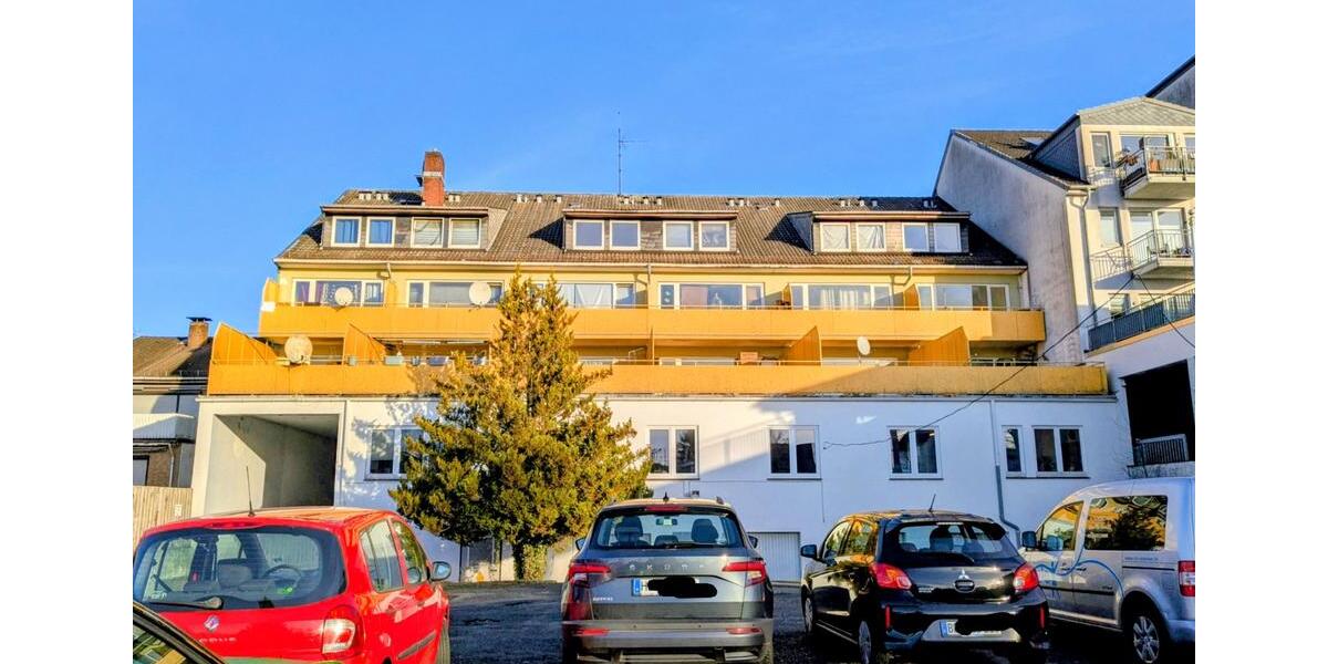 1 Zi Wohnung, neue EBK und Bad, komplett renoviert, Stellplatz 1 zimmer