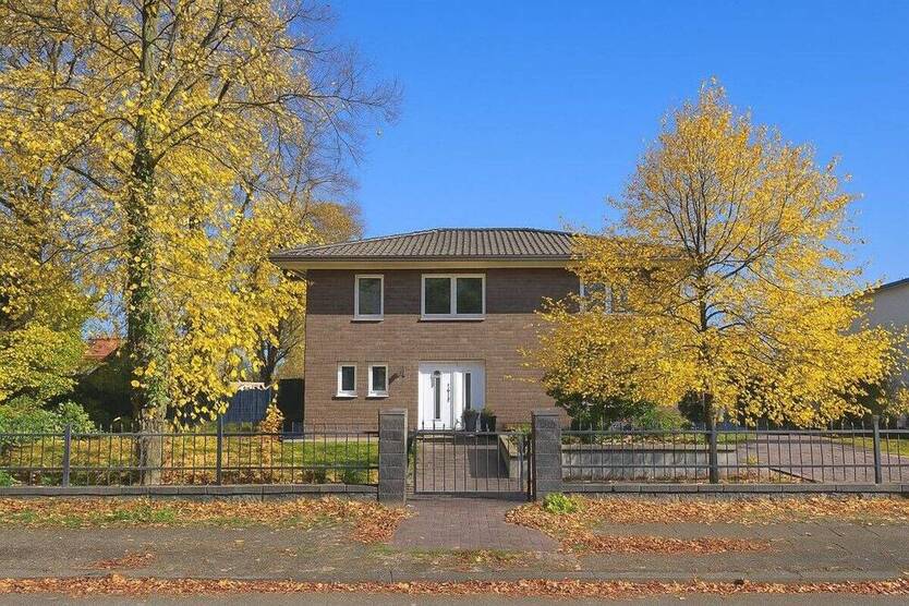 PURNHAGEN-IMMOBILIEN - Modernes und großzügiges Einfamilienhaus mit Carport in ruhiger Lage von Grohn 5 zimmer