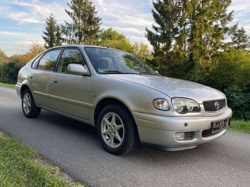 Toyota Corolla 157.000 km 3.490 € Bremen 28197