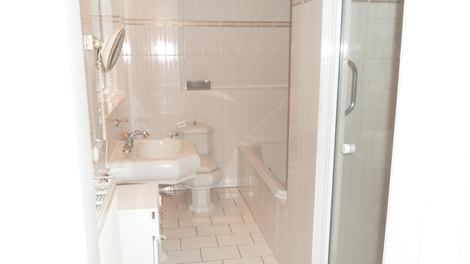 Hochparterre Bremen Schwachhausen - 3 Zimmer, 160 m&sup2;, 520.000&euro; | Angebot:27112733