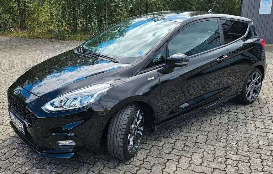 Ford Fiesta 76.350 km 8.900 € Bremen 28199