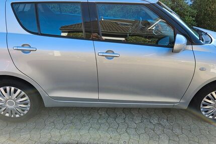 Suzuki Swift 64.000 km 5.990 € Delmenhorst 27755