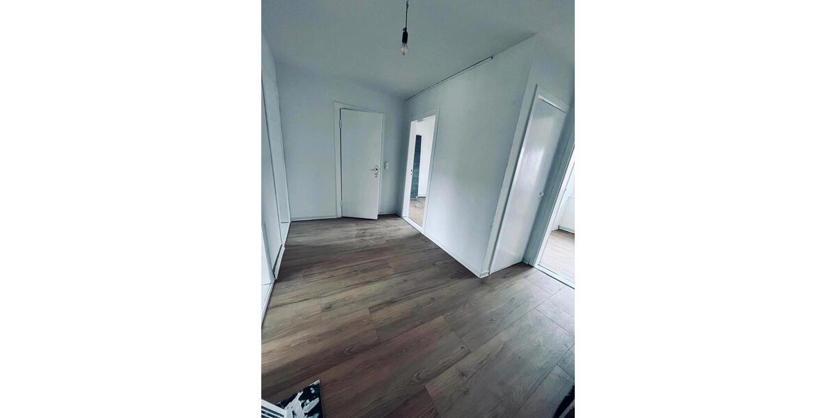 Dachgeschoßwohnung Bremen Walle - 3 Zimmer, 60 m&sup2;, 950&euro; | Angebot:26676186