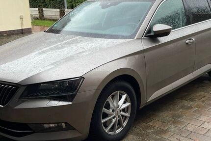 Skoda Superb 205.000 km 12.500 &euro; Ganderkesee 27777
