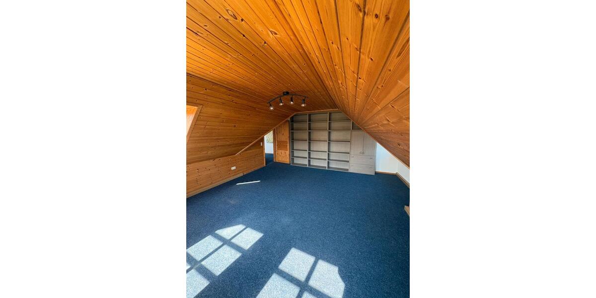 Dachgeschoßwohnung Ritterhude - 3 Zimmer, 85 m&sup2;, 800&euro; | Angebot:26085136