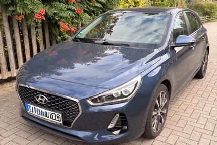 Hyundai i30 94.000 km 11.800 &euro; Schwarme 27327