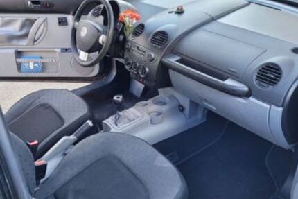 VW Beetle 130.000 km 1.999 € Bremen 28759