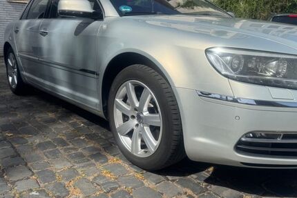 VW Phaeton 203.000 km 9.200 &euro; Bremen 28259