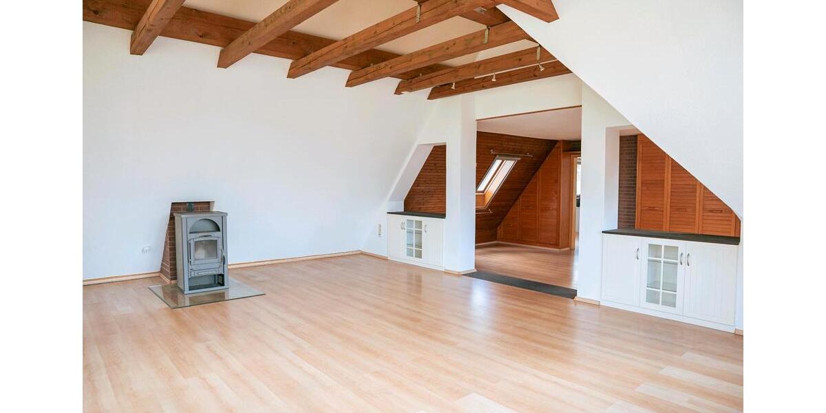 Dachgeschoßwohnung Achim - 2 Zimmer, 100 m&sup2;, 1.100&euro; | Angebot:25943327