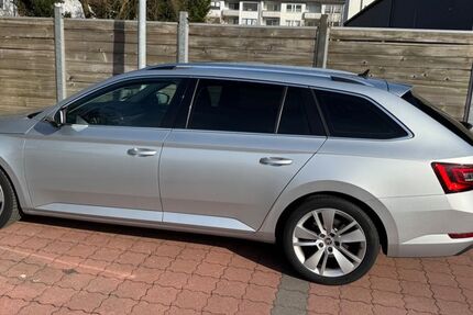 Skoda Superb 162.463 km 13.600 &euro; Bremen 28359