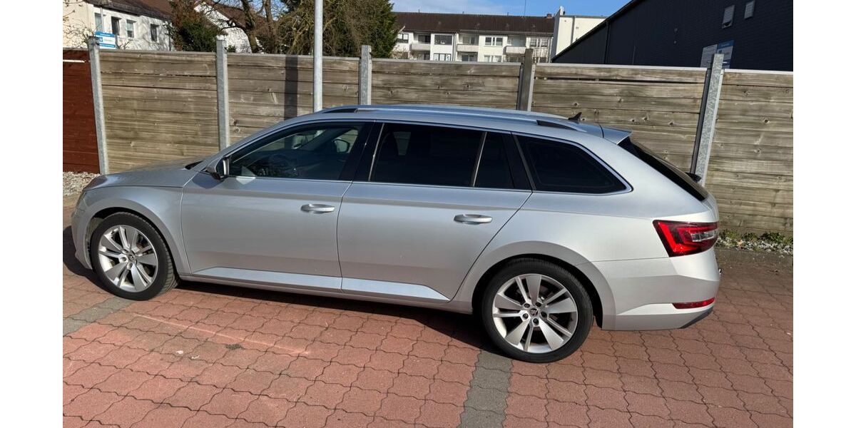 Skoda Superb 162.463 km 16.500 &euro; Bremen 28359