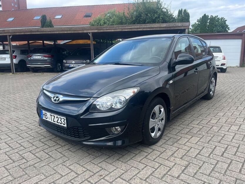 i30