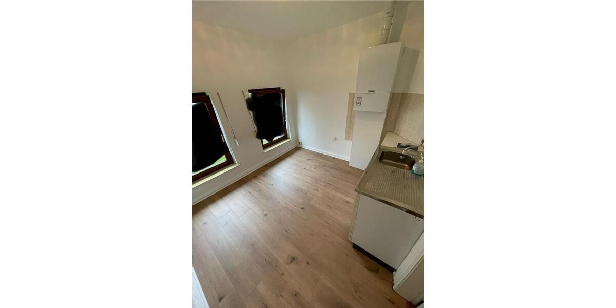 Erdgeschoßwohnung Delmenhorst - 5 Zimmer, 130 m&sup2;, 1.250&euro; | Angebot:26338135