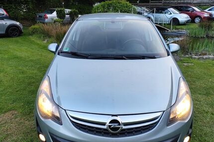 Opel Corsa 165.000 km 3.999 € Hatten 26209