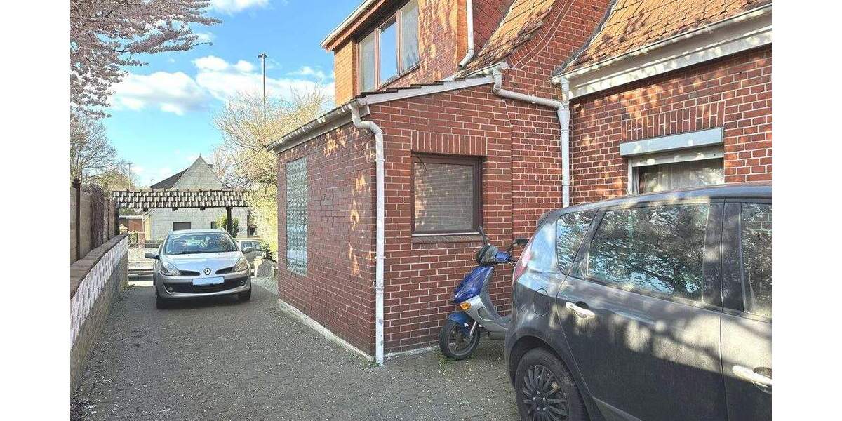 Mehrfamilienhaus, Wohnhaus Ritterhude - 8 Zimmer, 296 m&sup2;, 275.000&euro; | Angebot:25777975