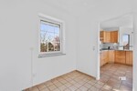 DHH für 4 Personen + EBK + Balkon mit Fernsicht + Carport + 2 Stellplätze auf modernem Stand