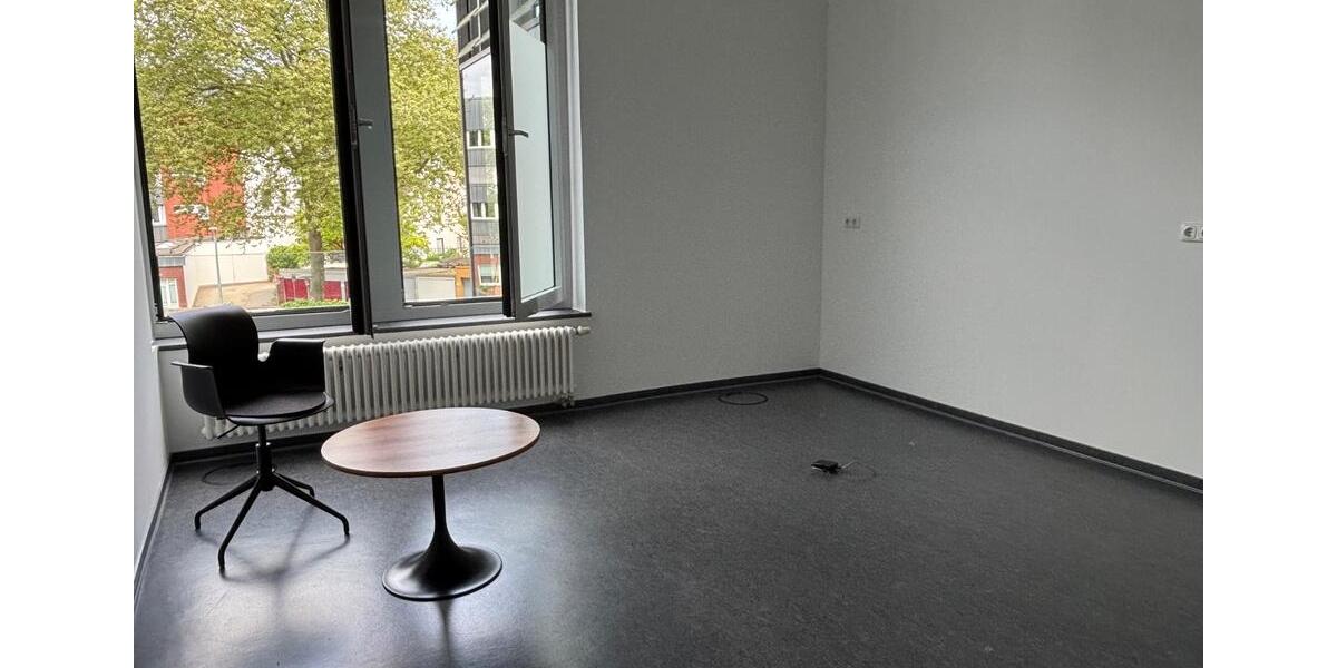 Heller Praxisraum und kl. Büro in modernem Ärztehaus zu vermieten zimmer