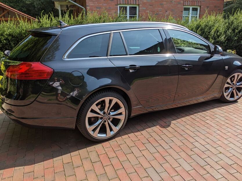 Opel Insignia 196.000 km 9.100 € Osterholz-Scharmbeck 27711