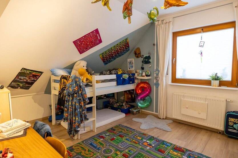 *** WIEDER VERFÜGBAR - CARPORT, TERRASSE, GLASFASER, VOLLBAD uvm. direkt neben kleinem PARK *** 4 zimmer