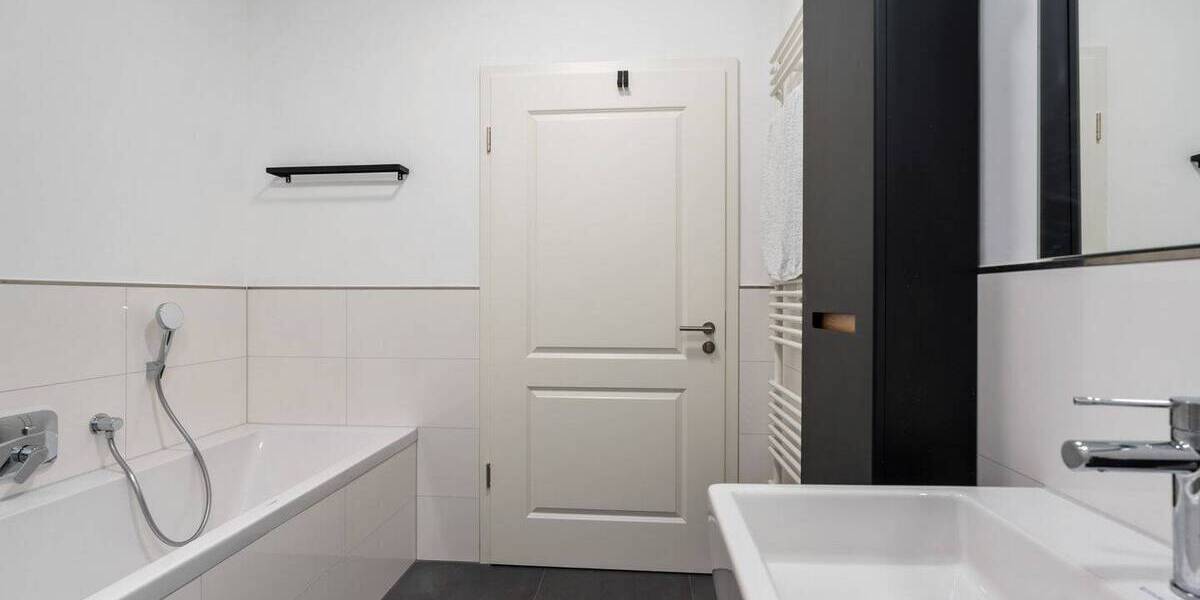 Etagenwohnung Bremen / Horn-Lehe Horn - 2 Zimmer, 90 m&sup2;, 1.300&euro; | Angebot:26218100