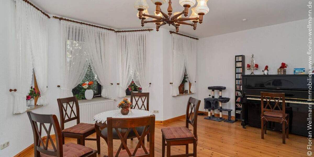 Einfamilienhaus Oyten Bassen - 7 Zimmer, 263 m&sup2;, 385.000&euro; | Angebot:25770411