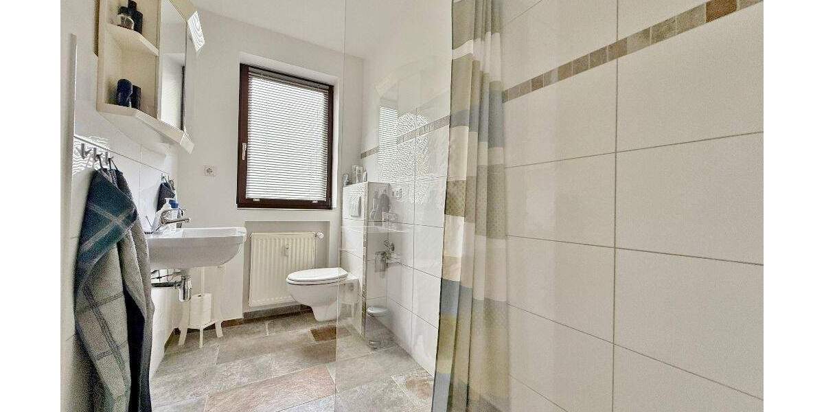 Mehrfamilienhaus, Wohnhaus Achim Baden - 7 Zimmer, 142 m&sup2;, 259.000&euro; | Angebot:25685378