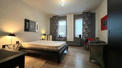 MASSIVES HAUS MIT WERKSTATT UND STELLFLÄCHEN - Mehrfamilienhaus, Wohnhaus Bassum | Angebot:26760152