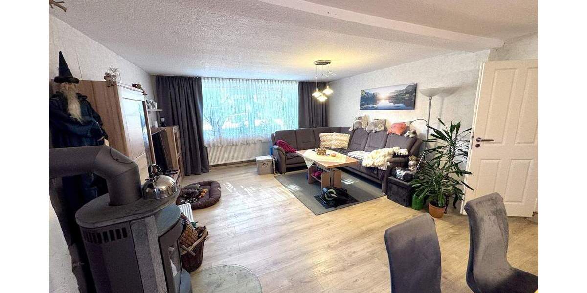 Mehrfamilienhaus, Wohnhaus Ritterhude - 7 Zimmer, 218 m&sup2;, 310.000&euro; | Angebot:25685803