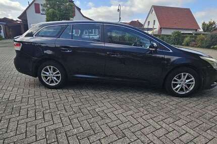 Toyota Avensis 263.680 km 3.800 € Bremen 28207