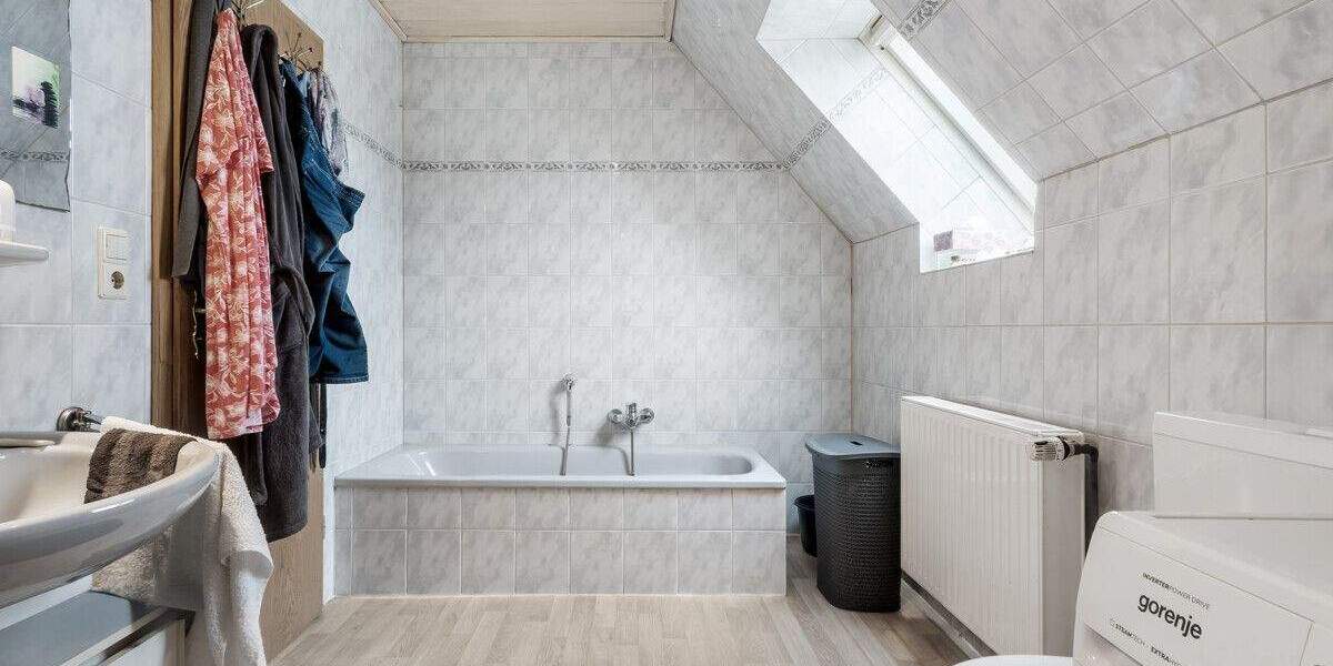 Doppelhaushälfte Emtinghausen - 6 Zimmer, 127 m&sup2;, 299.000&euro; | Angebot:25670976