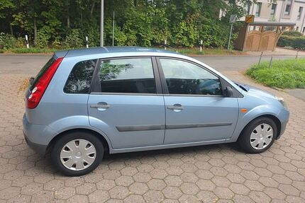 Ford Fiesta 183.000 km 1.990 &euro; Bremen 28717
