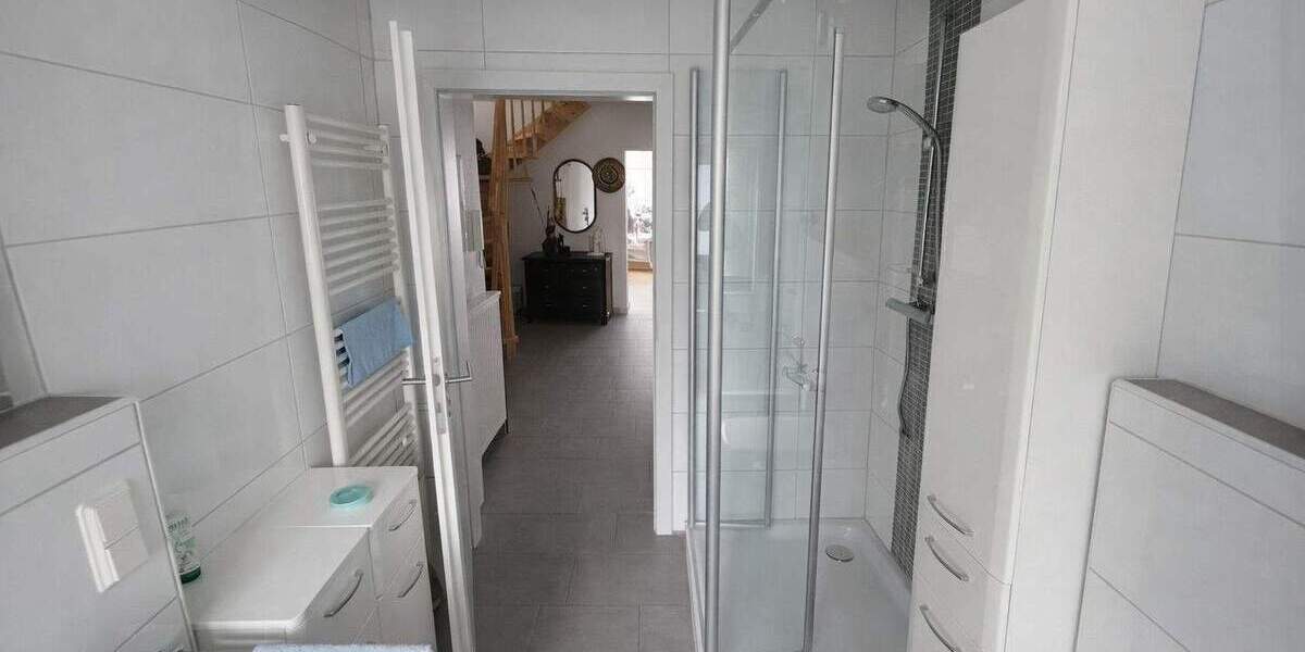 Etagenwohnung Delmenhorst Düsternort - 3 Zimmer, 90 m&sup2;, 290.000&euro; | Angebot:24877576