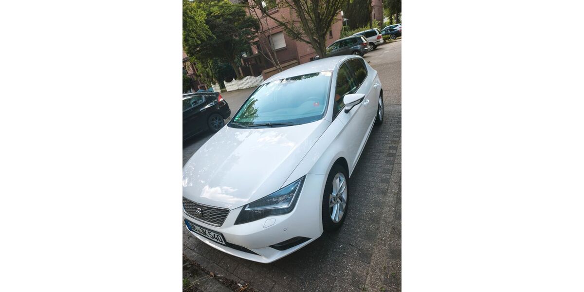 Seat Leon 46.808 km 8.899 &euro; Bremen 28219