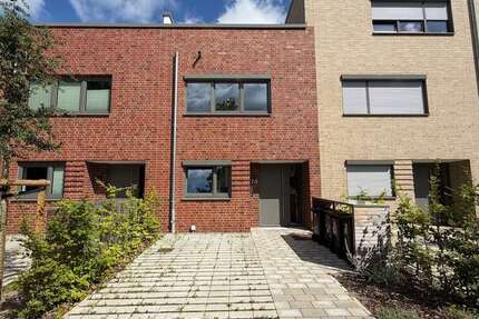 Haus Bremen Blumenthal - 4.5 Zimmer, 150 m&sup2;, 1.700&euro; | Angebot:26980798