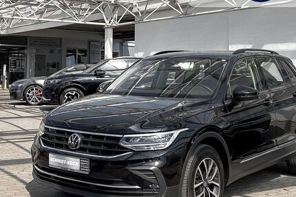 VW Tiguan 50.533 km 25.950 &euro; Bremen 28757