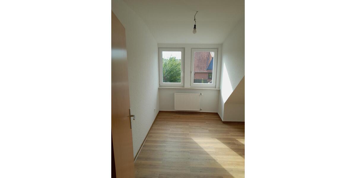 Dachgeschoßwohnung Martfeld - 3 Zimmer, 100 m&sup2;, 650&euro; | Angebot:26232176