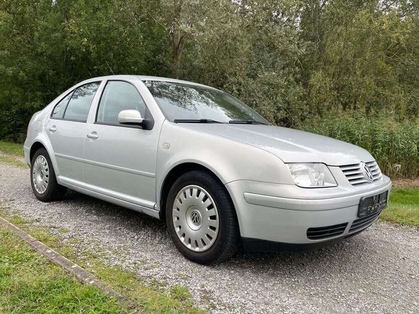 VW Bora 136.000 km 2.490 € Bremen 28197