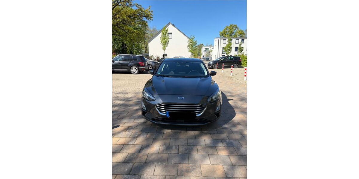Ford Focus 93.000 km 14.900 &euro; Bremen 28259