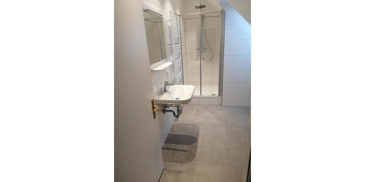 Dachgeschoßwohnung Elsfleth - 5 Zimmer, 171 m&sup2;, 1.085&euro; | Angebot:25904817